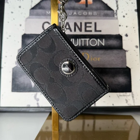 Coach Pebbled Leather Zip Lanyard Card Case (Black  Coach Black Card Holder Keychain main image 1
